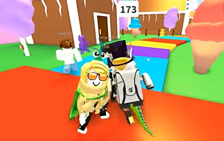 吃貨進(jìn)化模擬器roblox游戲最新安裝包APK下載截圖1