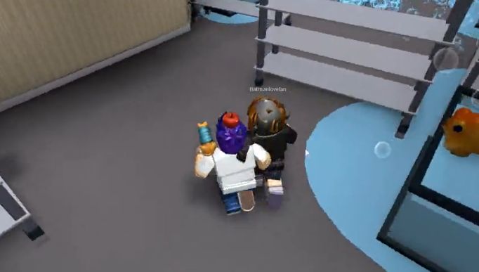 小飛象解說(shuō)Roblox魚店逃生手機(jī)游戲最新版截圖1