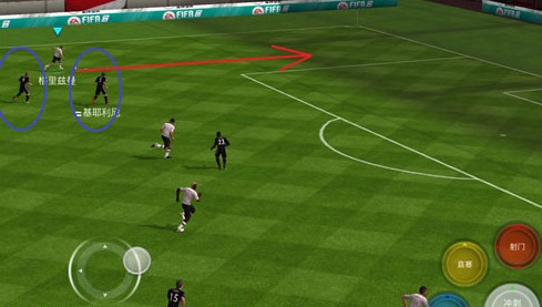 FIFA足球世界下底傳中怎么用？下底傳中技巧