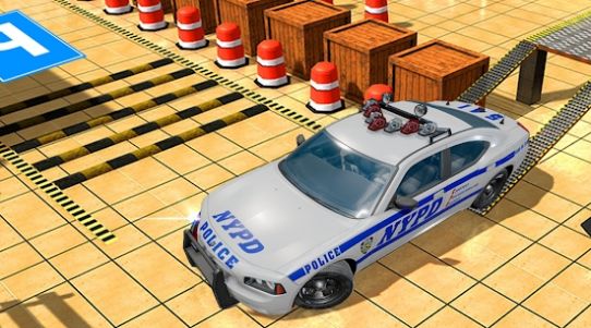 極限警車停車場(chǎng)3D游戲安卓版截圖3