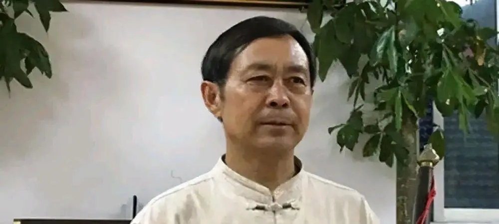 4+1等于幾？等于6-1是什么意思？因為年輕人不講5的梗意思及表情包大全