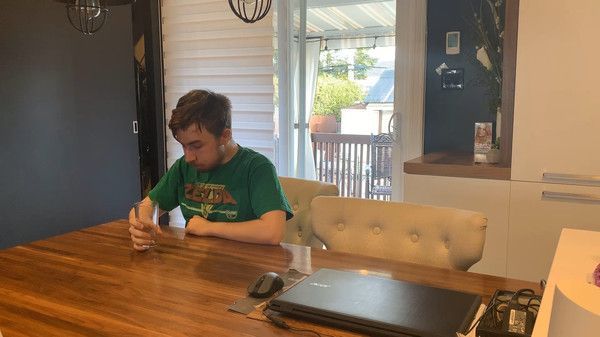 每賣一份我喝一杯水游戲版截圖3