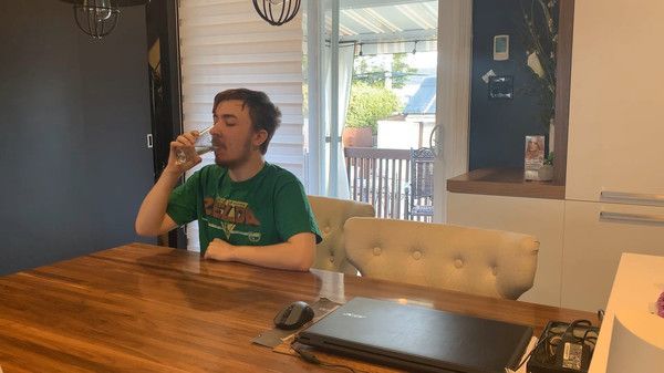 每賣一份我喝一杯水游戲版截圖4