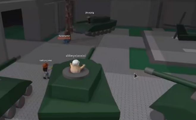 屌德斯解說Roblox警笛頭災(zāi)害模擬手機(jī)版游戲截圖3
