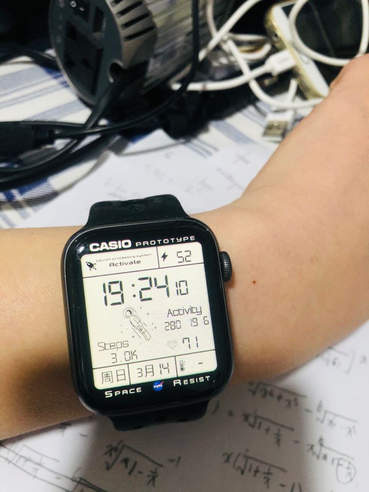 蘋果太空人表盤怎么設(shè)置？iwatch太空人表盤教程